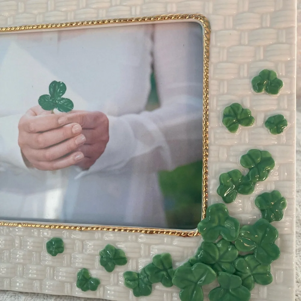 Roman Inc. Irish Heritage Porcelain Basketweave Design Frame With Shamrocks NWOT